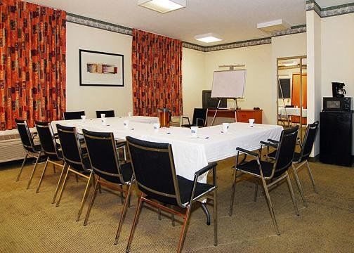 Baymont By Wyndham Wayne Hotel Fort Wayne